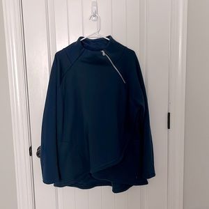 Soft Athleta Sweater, slight funnel neck with zipper detail, 2X